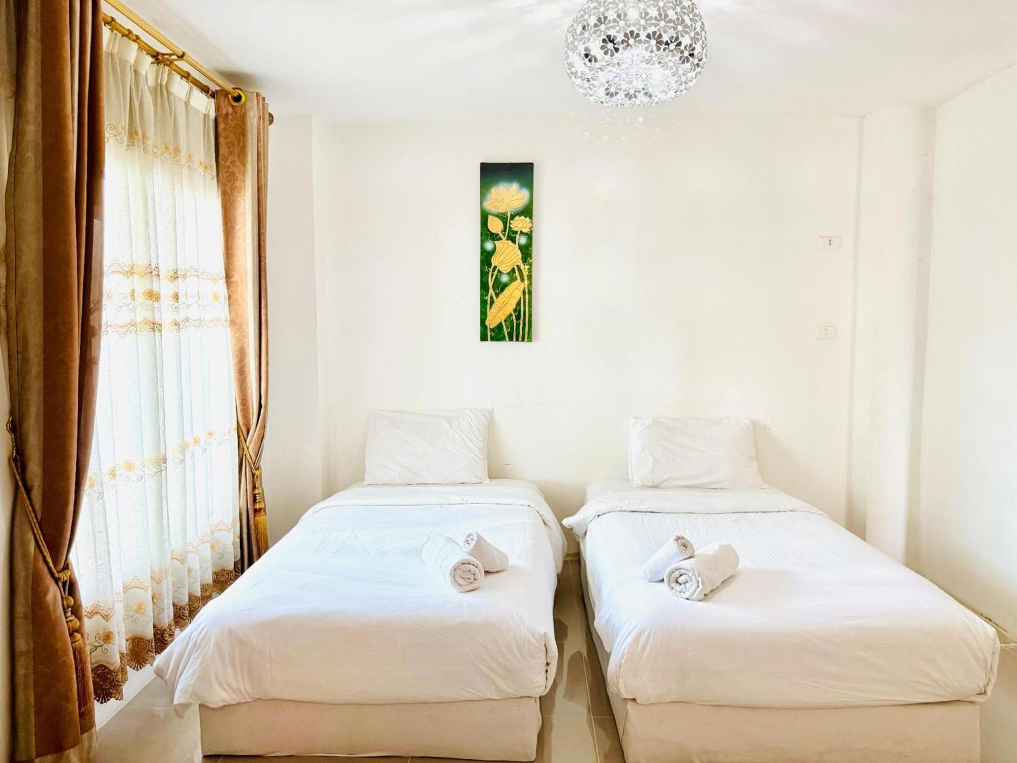 Готель Collection O Bupamontra Chiangmai Чіангмай Екстер'єр фото