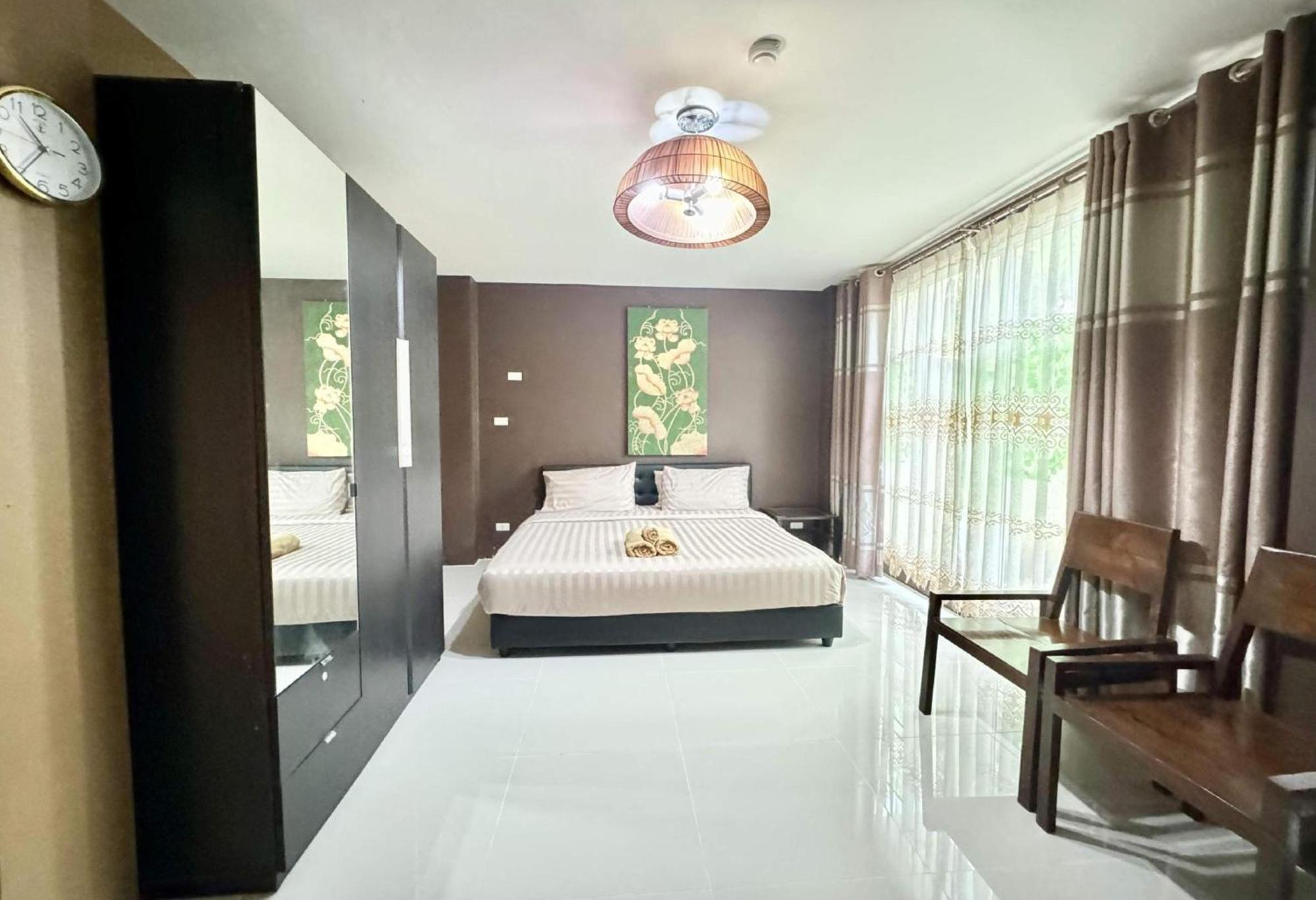Готель Collection O Bupamontra Chiangmai Чіангмай Екстер'єр фото