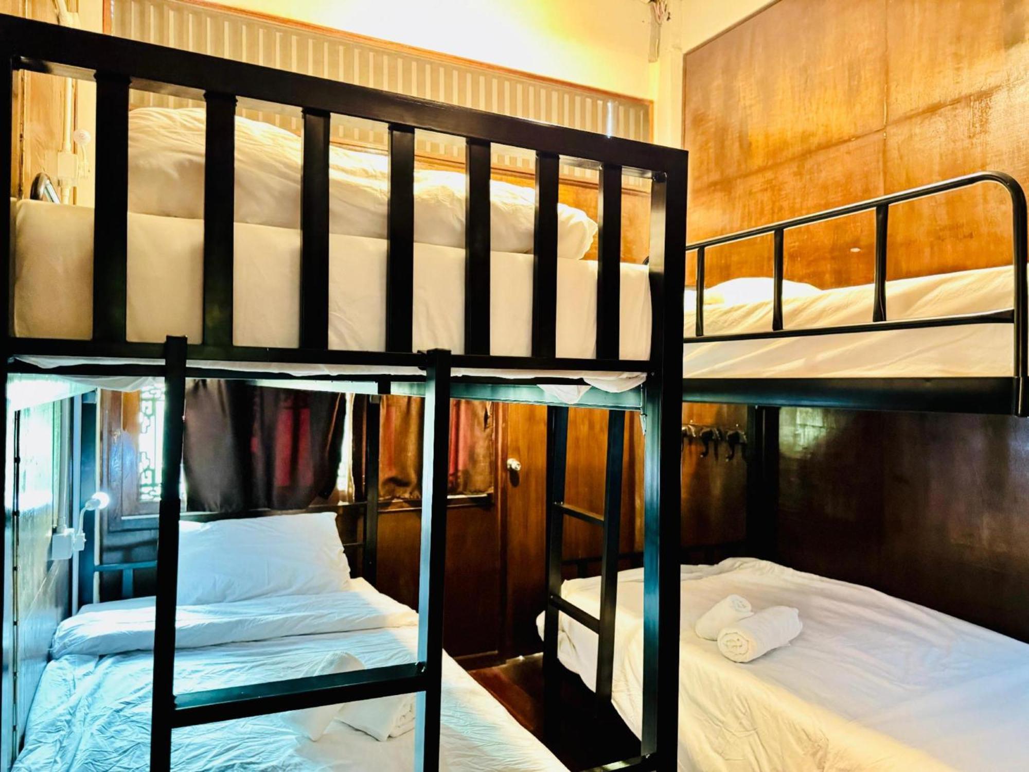 Готель Collection O Bupamontra Chiangmai Чіангмай Екстер'єр фото
