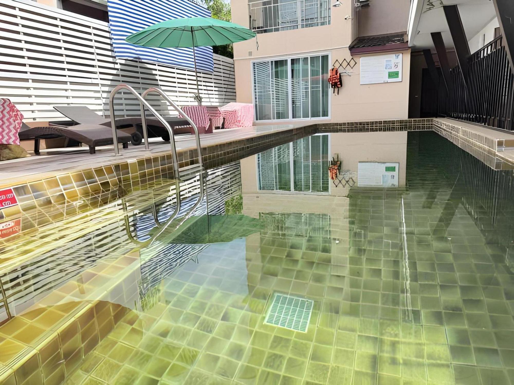 Готель Collection O Bupamontra Chiangmai Чіангмай Екстер'єр фото